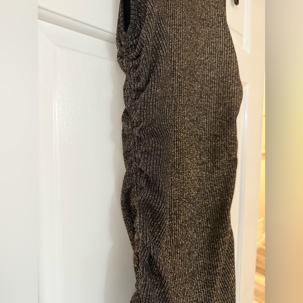 Gold Thread Dress - Picture 5 of 8